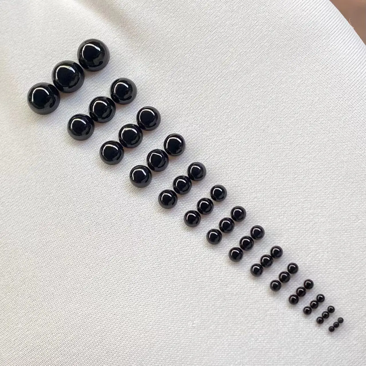 

1mm-6mm Natural Black Onyx Stone Flat Round Cabochon Black Agate Loose Gemstones