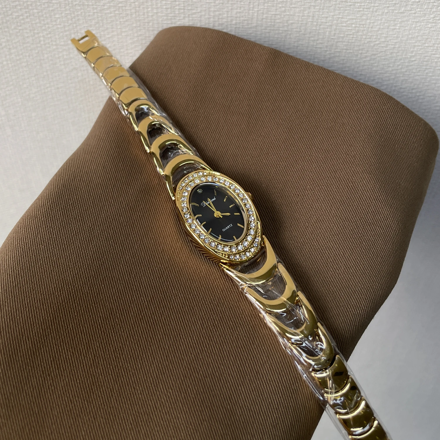 Bracelet Style Elegant Luxury Watch 2026 New Arrival Luxurious Artistic Design Women's Quartz Stainless Steel Watch Gift