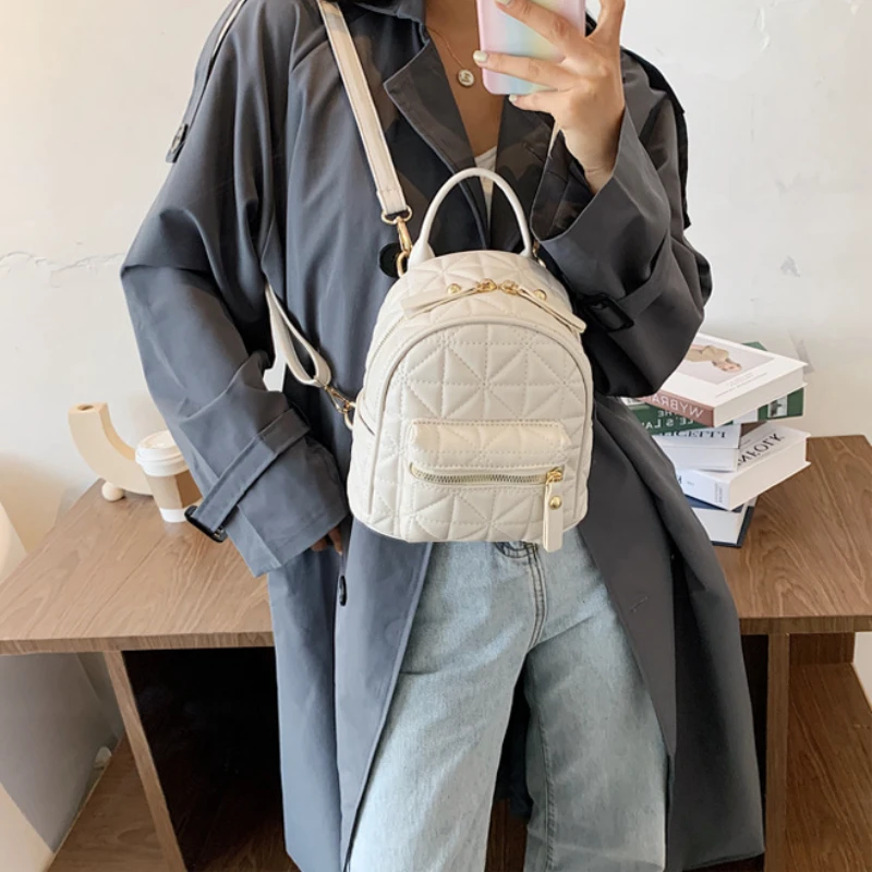 

2025 New Korean Style Texture Versatile Embroidered Thread Backpack, Diamond Grid Bag, Women's Bag, Fashion Single Shoulder Diag