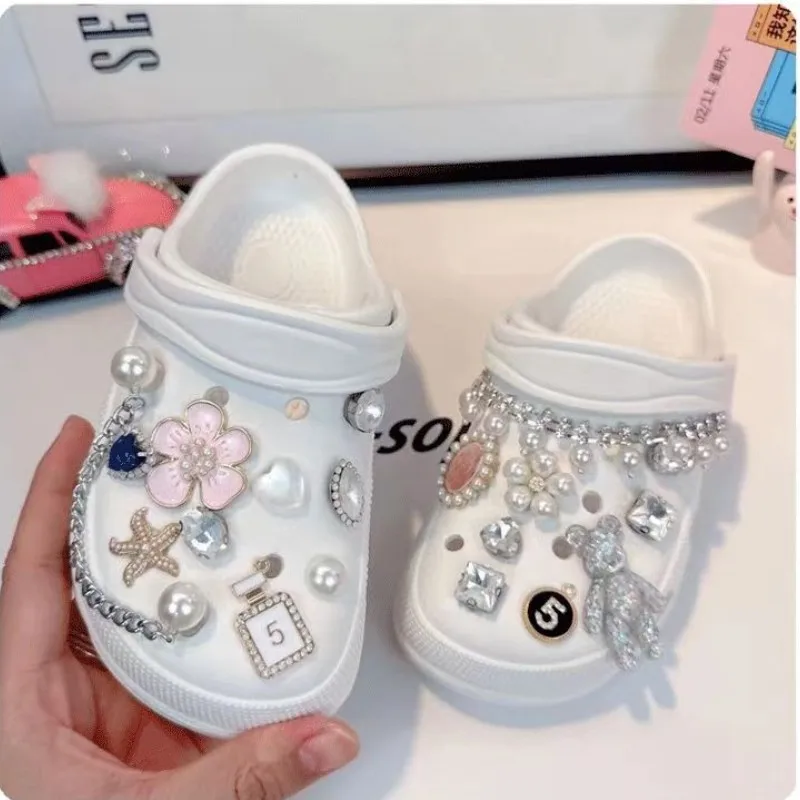 2023 Summer New Children's Slippers Hole Shoes Girl Crystal Pearl Fashion Outdoor Beach Sandals Parent Child Slippers