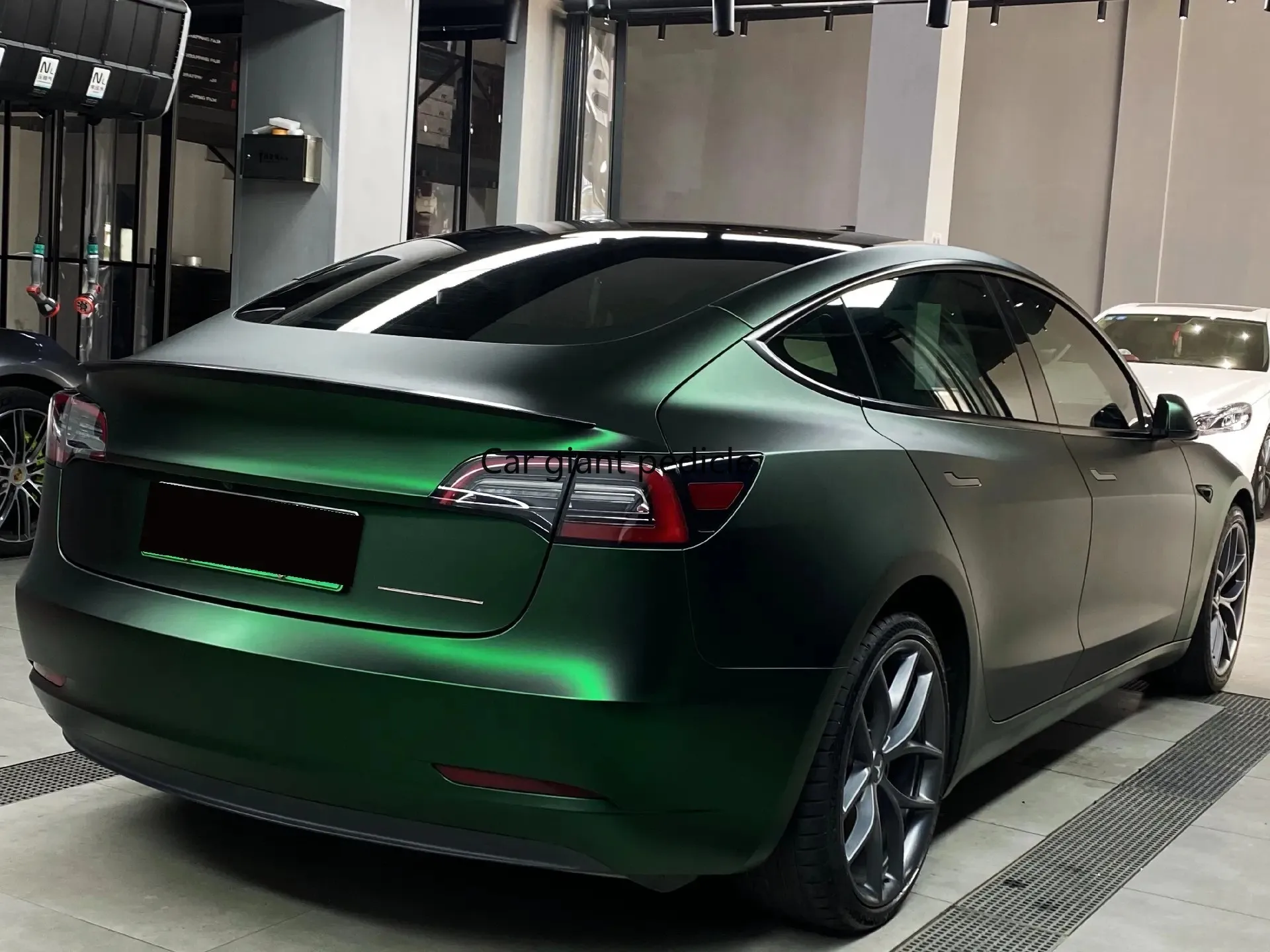 Highest Quality Matte Xianzong Green Vinyl Wrap Film Car Wrap Film Non Degumming Non Fading Quality Warranty 1.52M*17M Roll