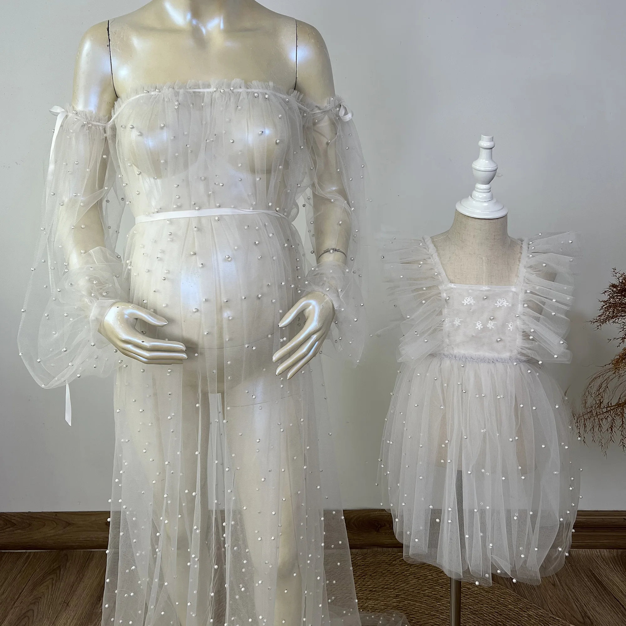 

Don&Judy Off-Shoulder Long Sleeve Sheer Overlay with Pearl Embellishments Floor Matching Little Girl Family for Photoshoot