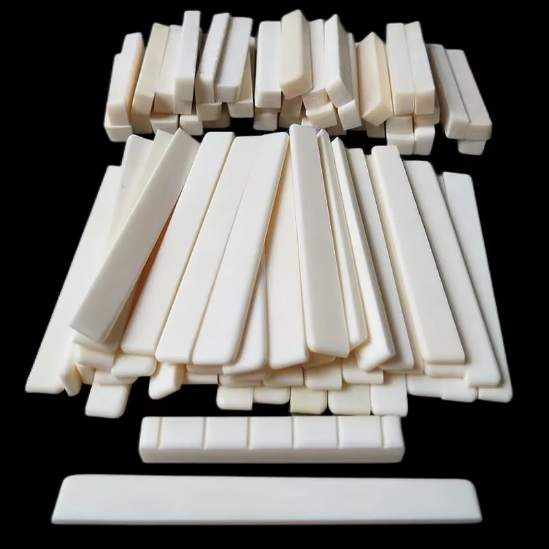 

20 шт. классические сиденья для гитары и 20 шт. орехов с прорезью DJ-01/02