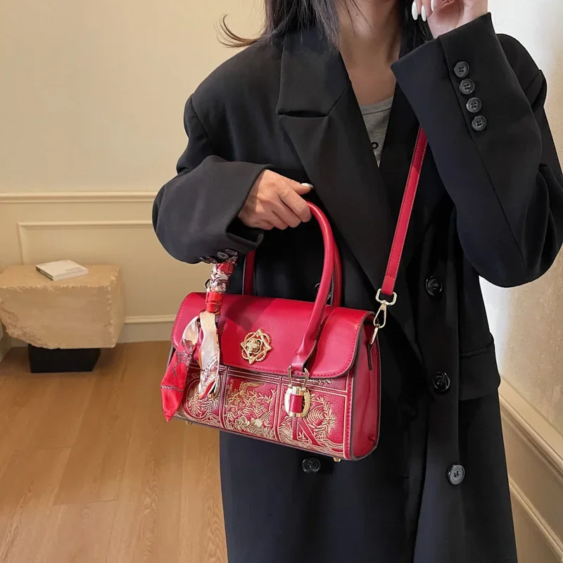 

Women's Classic Retro Style Casual Versatile and Simple New Single Shoulder Crossbody Bag