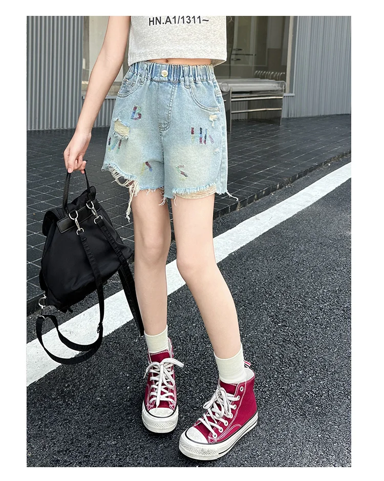 Sommerliche, stylische, zerrissene Jeansshorts mit Stickereien für Mädchen im Teenageralter, High-Fashion-Street-Style, Mini-Shorts für Kinder – Detail 3