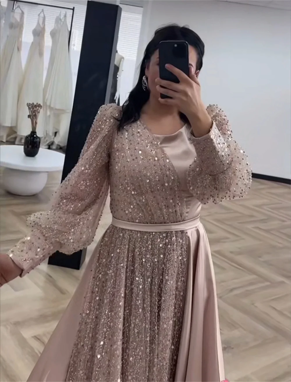 Bella Elegant Champagne Long Sleeve Party Dress Satin A-line Floor-Length vestidos de fiesta Beading Detachable Trainفساتين سهرة