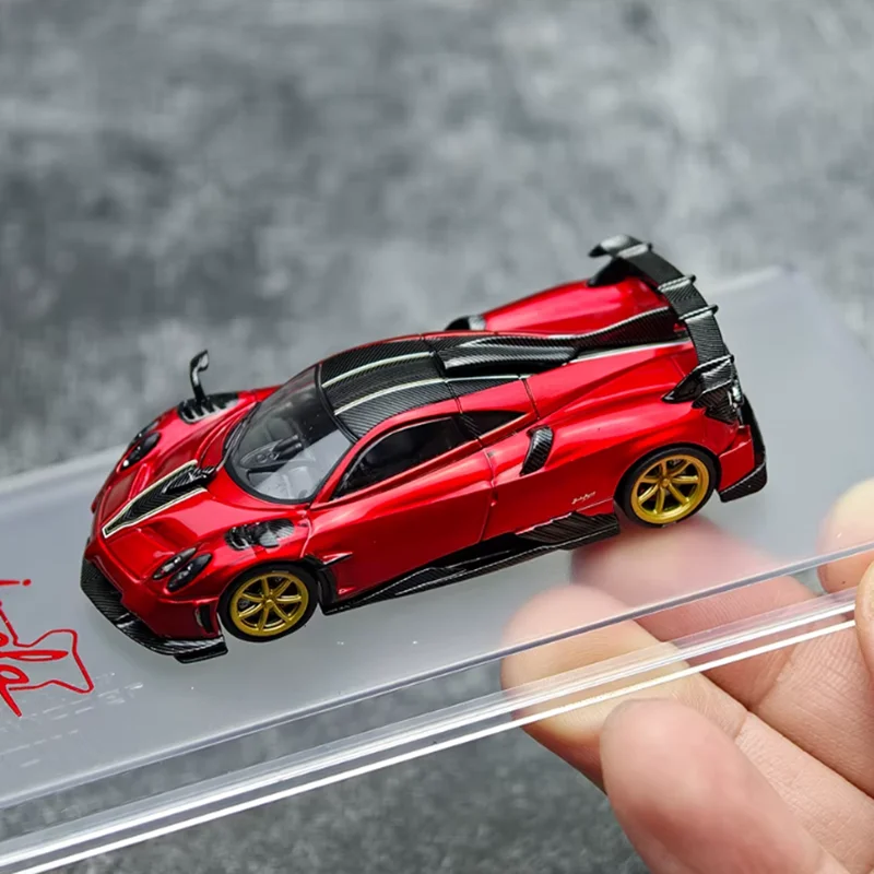 

Масштабная модель спортивного автомобиля Imola из литого сплава 1:64, готовый коллекционный статический экспонат-имитация