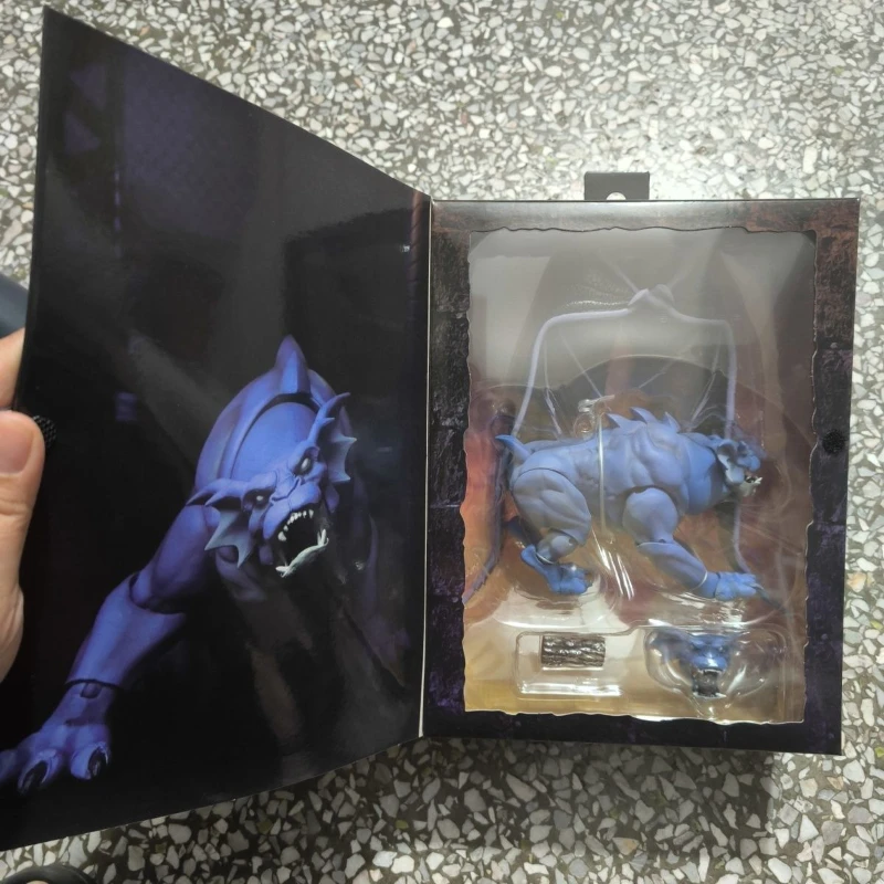 مجسم شخصية برونكس ذا دوج مقاس 7 بوصات من NECA Gargoyles مع وصلات متحركة #4