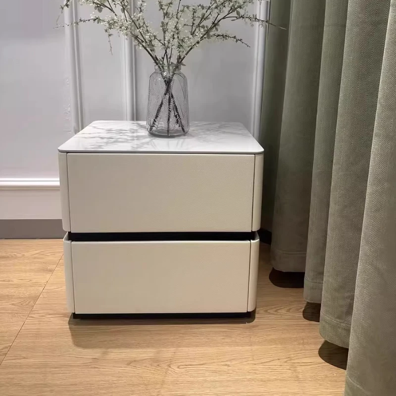 

Роскошная прикроватная тумбочка в итальянском стиле, умный прикроватный шкафчик из массива дерева, многоуровневый органайзер для хранения с зарядной станцией для спальни