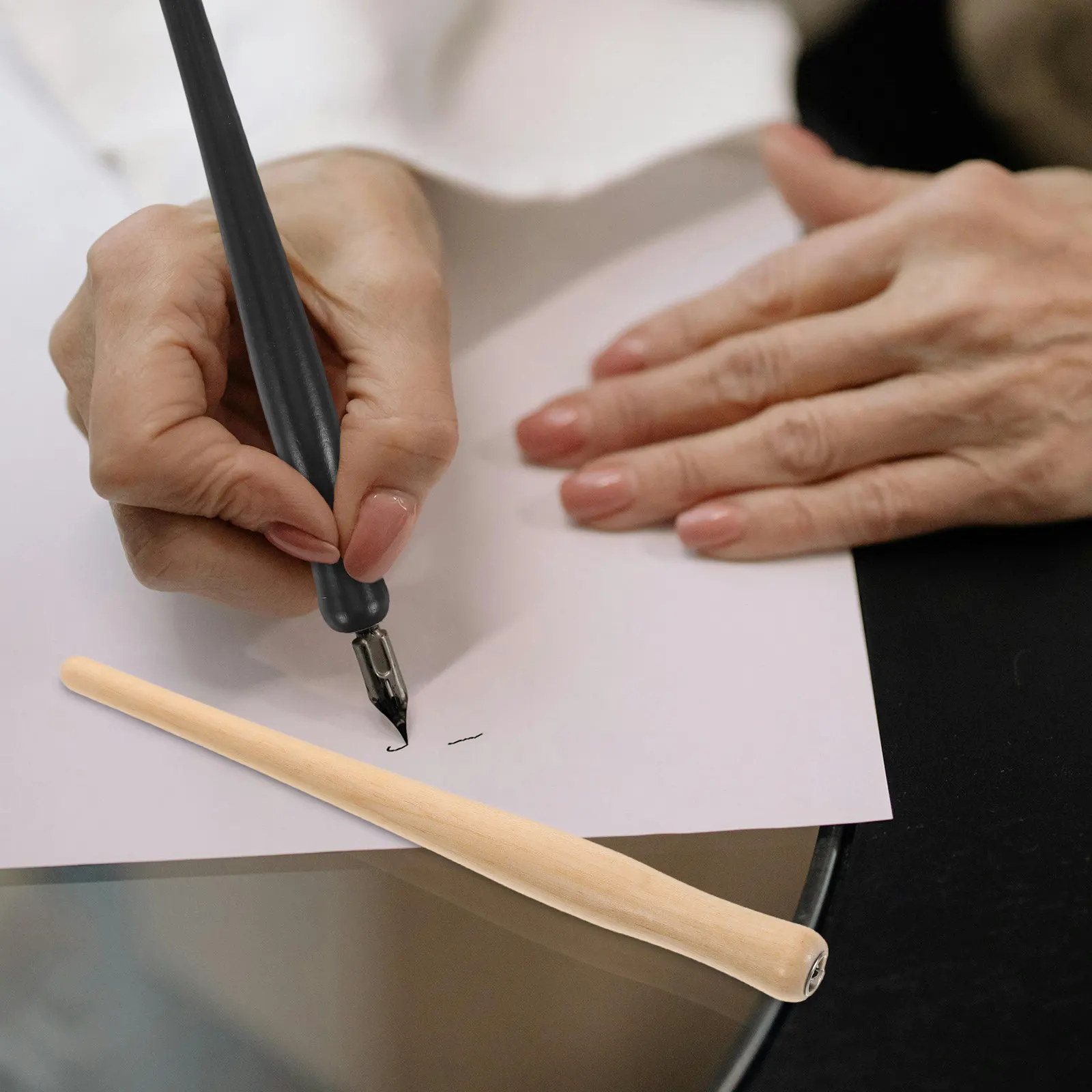 

2Pcs Dip Pen Holder Wood Vintage Calligraphy Pen for Drawing Sketching Supplies Artists Calligraphy Tool Sketching Supplies