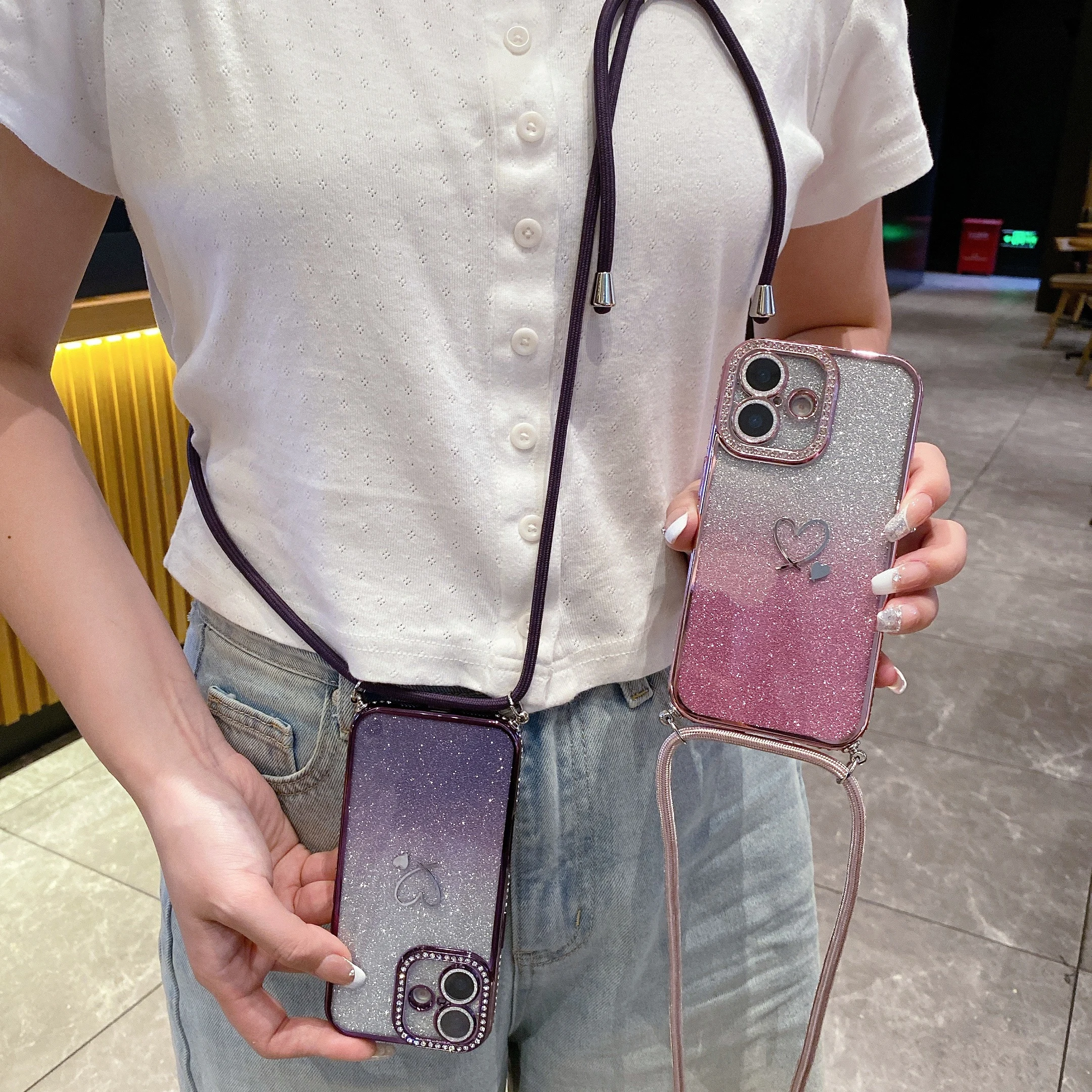 Funda Antigolpes con Purpurina y Diamantes con Correa Cruzada para iPhone 17e 16e 17 16 15 14 8 7 Plus 13 12 11 Pro X Air XS Max