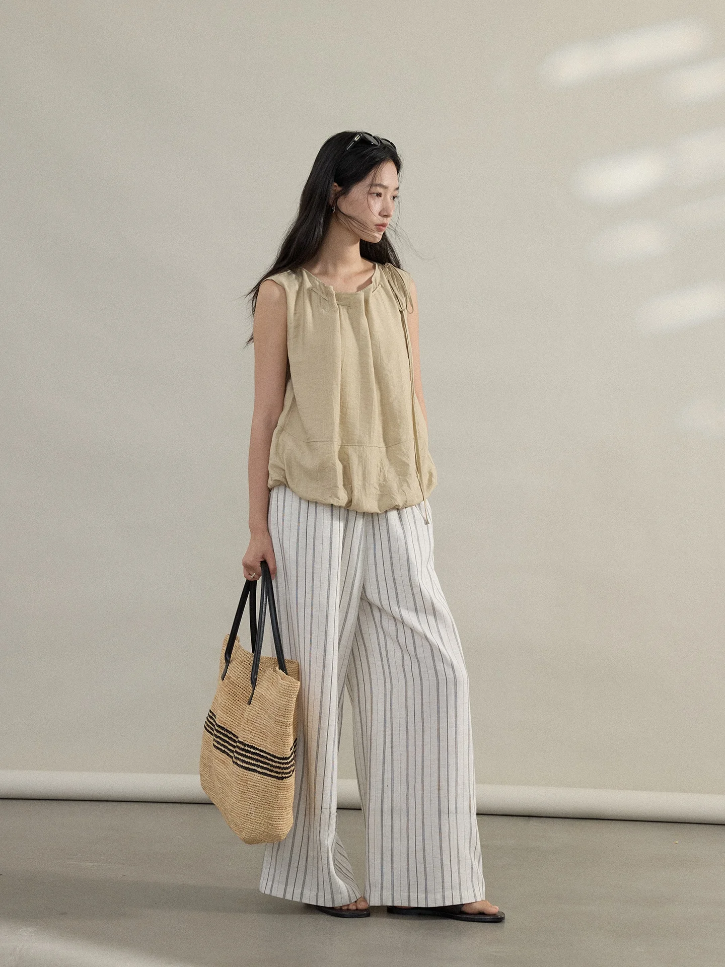 CLIPETTE Textured Gathered Loose Slimming Sleeveless Vest Top Women's Shirt Summer Casual Style Drawstring round Neck Polyest...