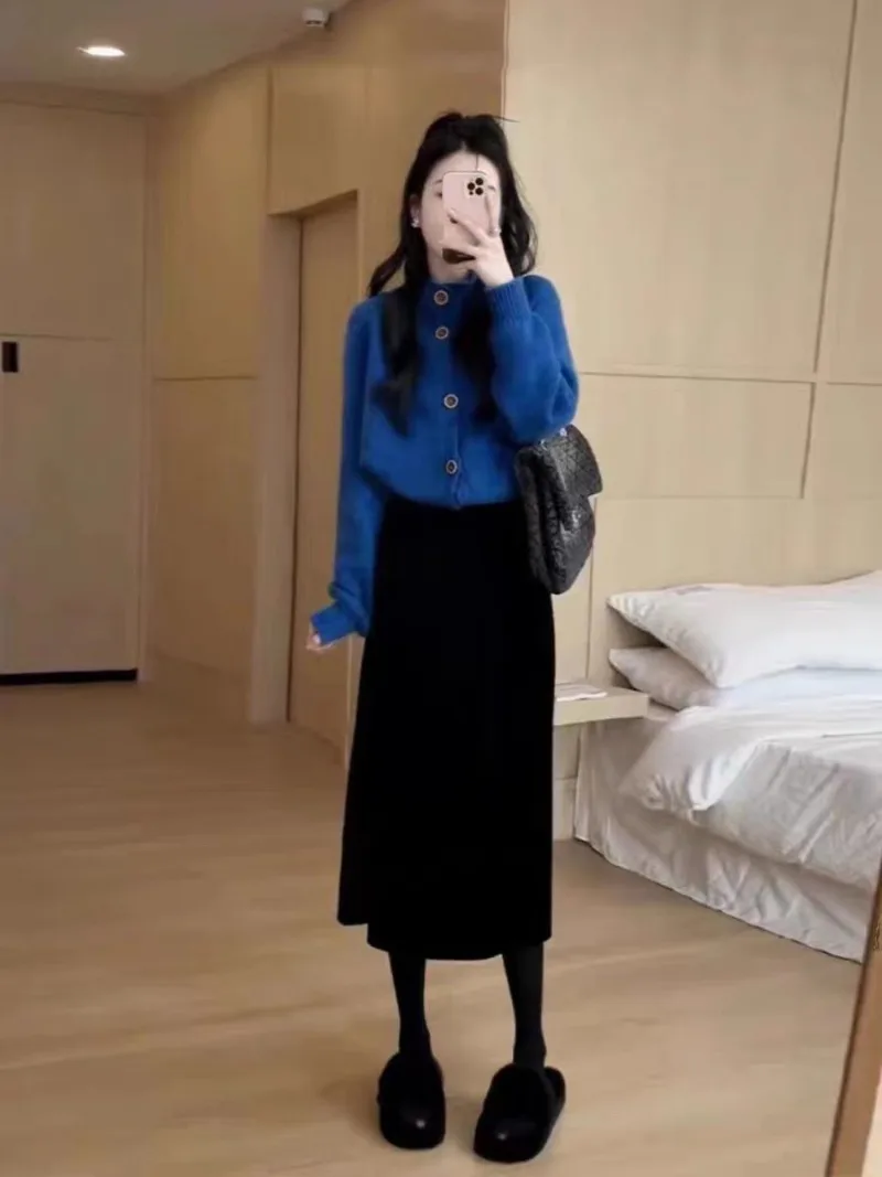 

Синий однобортный вязаный свитер, кардиган на раннюю осень, новая трапециевидная длинная юбка, комплект из двух предметов, женская одежда