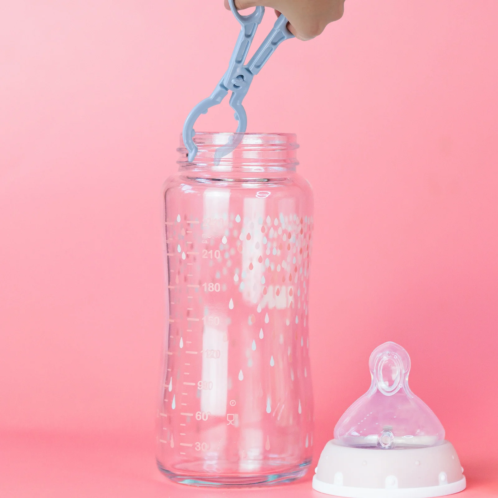 

3Pcs Milk Feeding Bottle Clamp Anti-Slip Long Handle for Clamping Soothers and Bottles from Hot Pans Easy Use Bottle Clamp