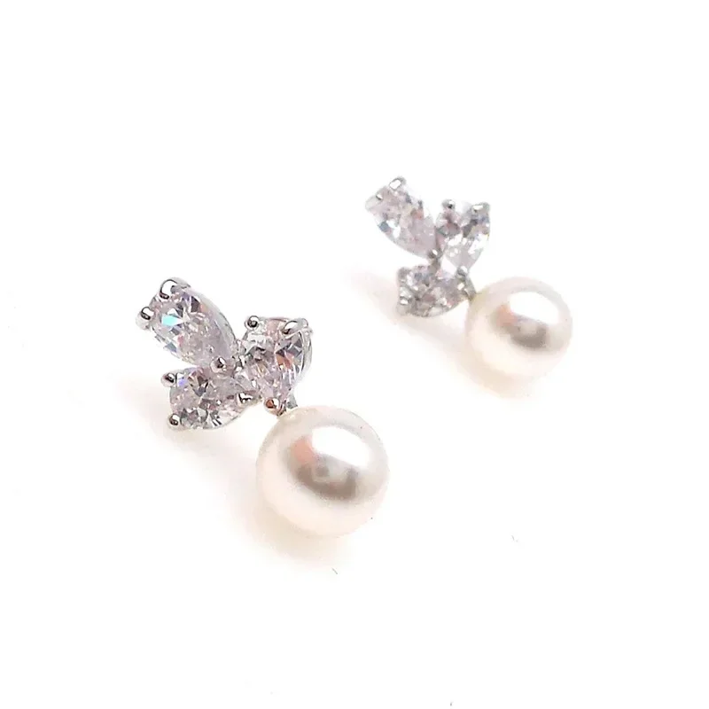 2026 New Fashionable and Versatile Maple Leaf Pearl Earrings for Women, Elegant Water Drop Zircon Jewelry Accessories