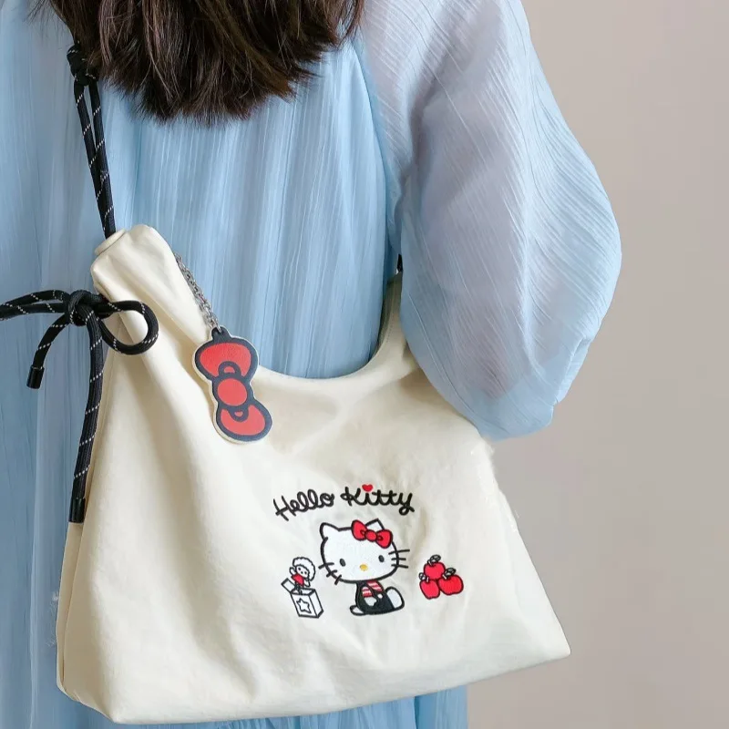 Sanrio Hello Kitty Tas Tangan Hitam Antik Gaya Y2K untuk Wanita Tas Tangan Anak Perempuan Populer Tas Tote Tas Penyimpanan Makeup Hadiah Tote Tren