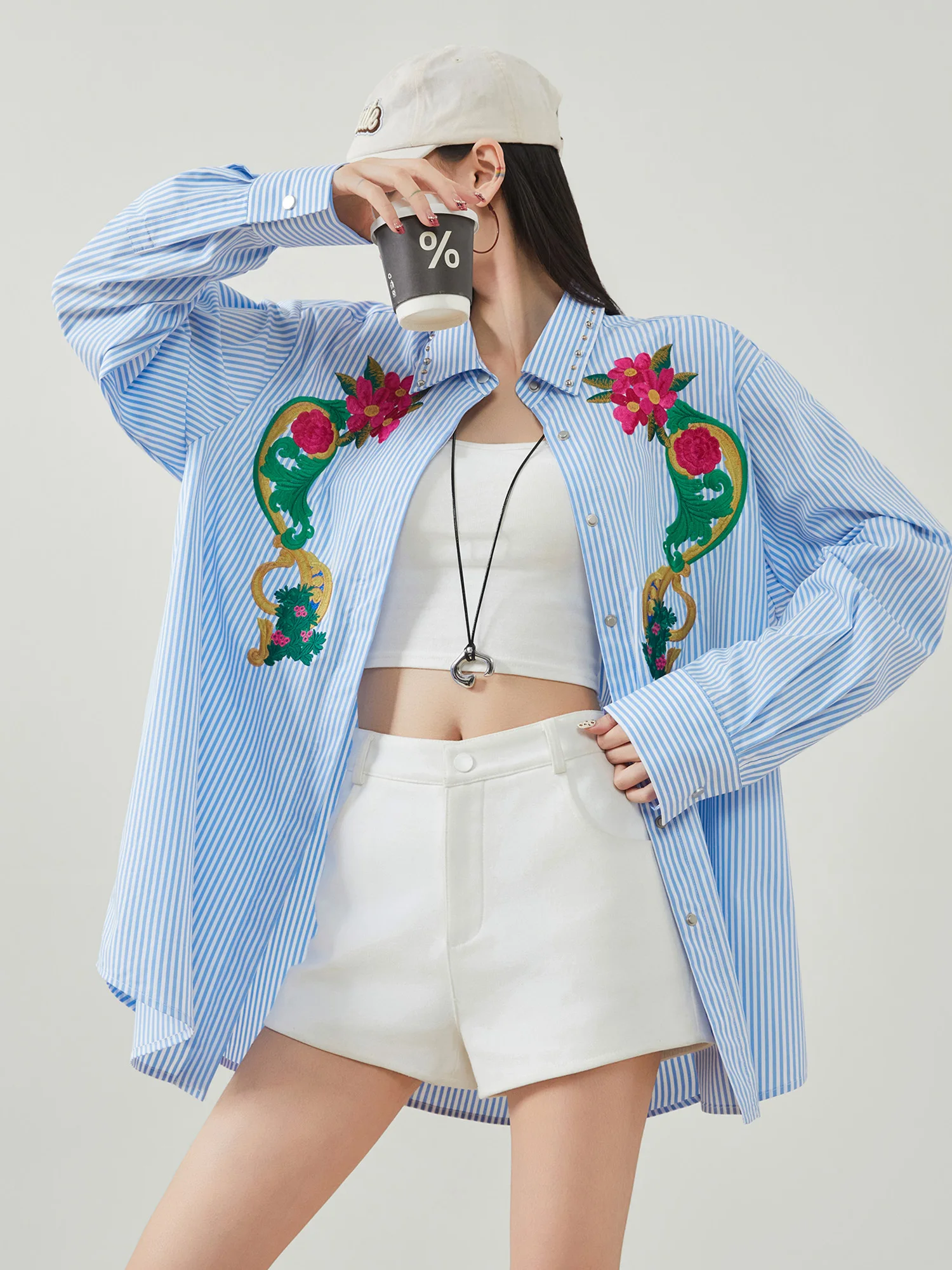 

Синяя вышитая свободная женская рубашка, весна 2026, новая повседневная модная модель с декоративными цветами и заклепками, полиэстер