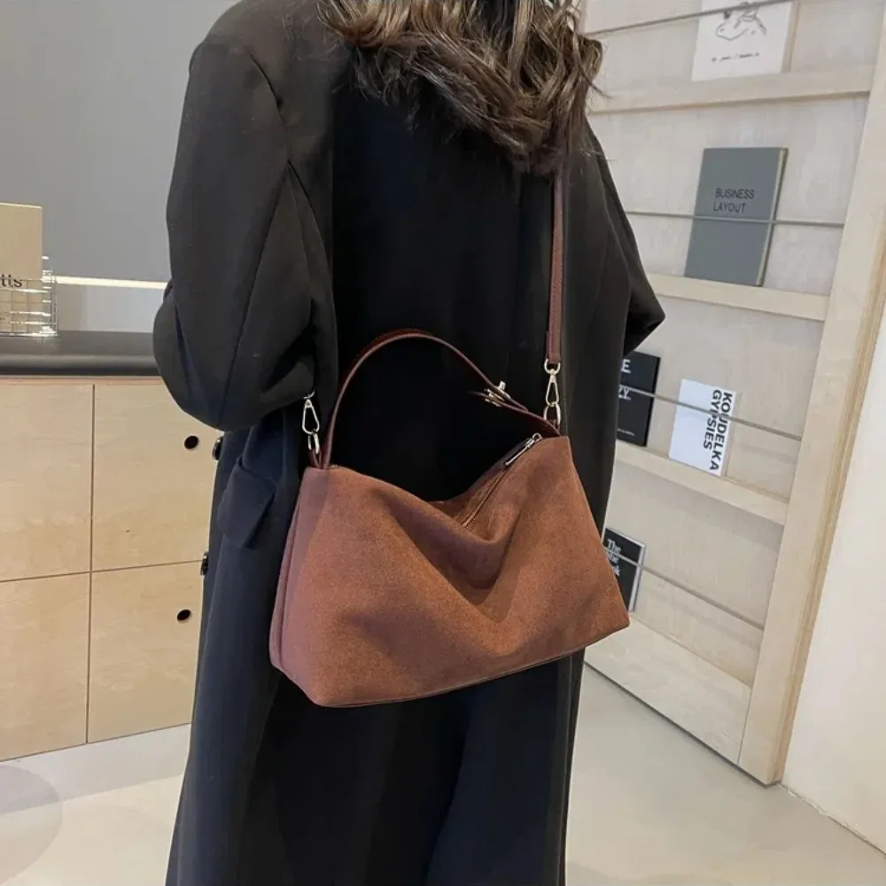 Suede Surface Boston Retro Handbag Large Capacity Korean Style Texture Shoulder Bag Advanced Luxury Frosted Underarm Bag