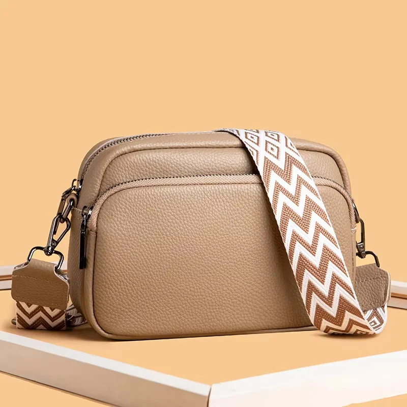 

2025 new trendy fashion niche shoulder messenger bag first layer cowhide small square bag