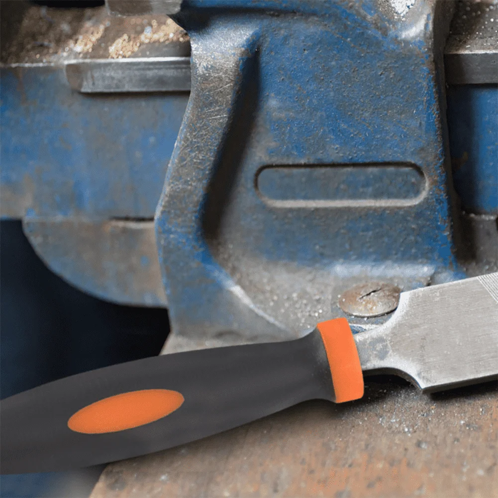 Pak berisi 10 pegangan kikir karet yang dirancang untuk kikir kecil dengan diameter lubang 5mm, memberikan penanganan yang andal dan nyaman