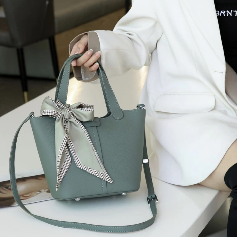 2026 New Genuine Top Layer Cowhide Bucket Bag Women Large Capacity Shoulder Handbag With Silk Scarf Fashion Lady Crossbody Purse