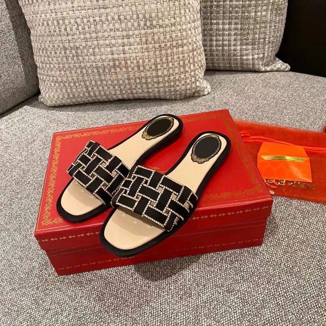 

2022 New Fashion Slippers Women's Summer Wear Square Button Rhinestone Pearl Flat Sandals Women's Shoes