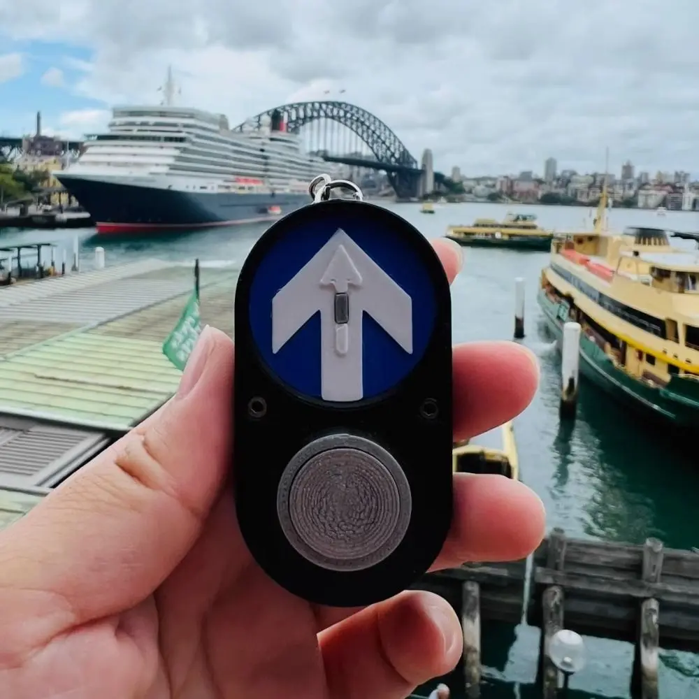 Australian Traffic Light Button Key Holder Sidewalk Sound Accessory Handheld Press To Make Sound Keychain Commemorative Funny 키링