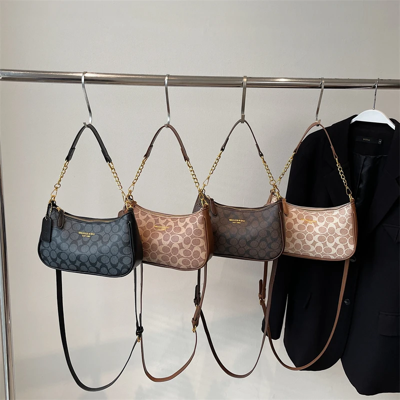 

2025 Sophisticated Vintage Crossbody Bag Luxury Niche Design Adjustable Strap Lightweight for Commute Travel Trips