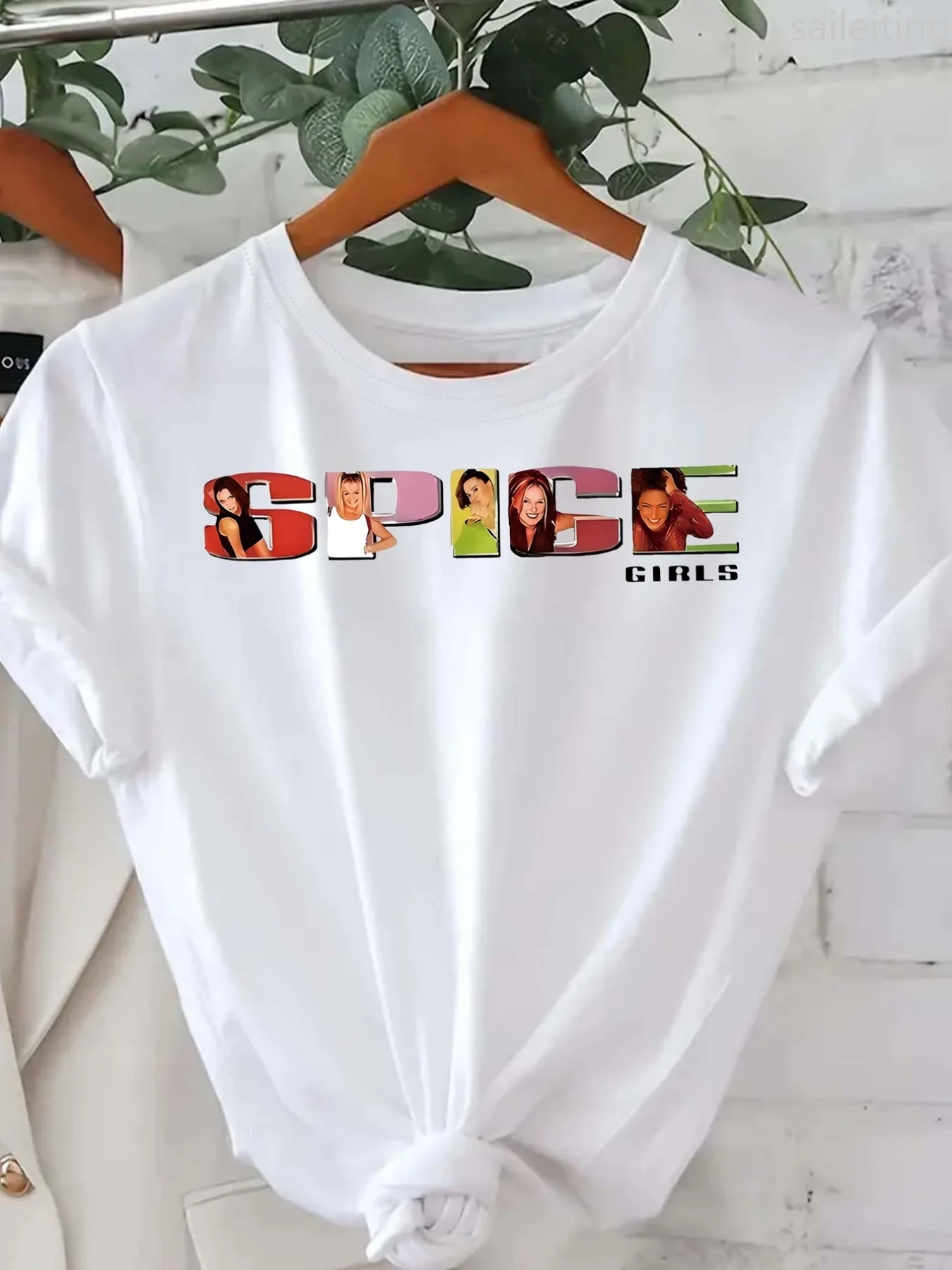 

Spice Women's Short Sleeve Crew Neck T-Shirt Retro Band Portrait & Letter Graphic Print Summer Short Sleeved Harajuku Streetwear