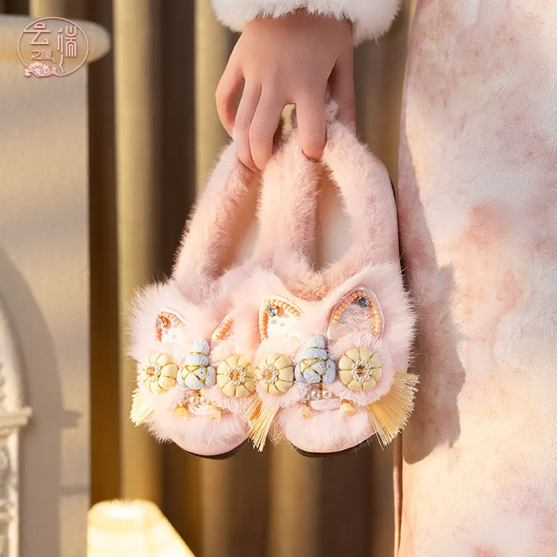 

Женские зимние домашние тапочки в национальном стиле с бархатной тигровой головой, милые, в стиле Лолита, с мягкой подошвой, хлопковые