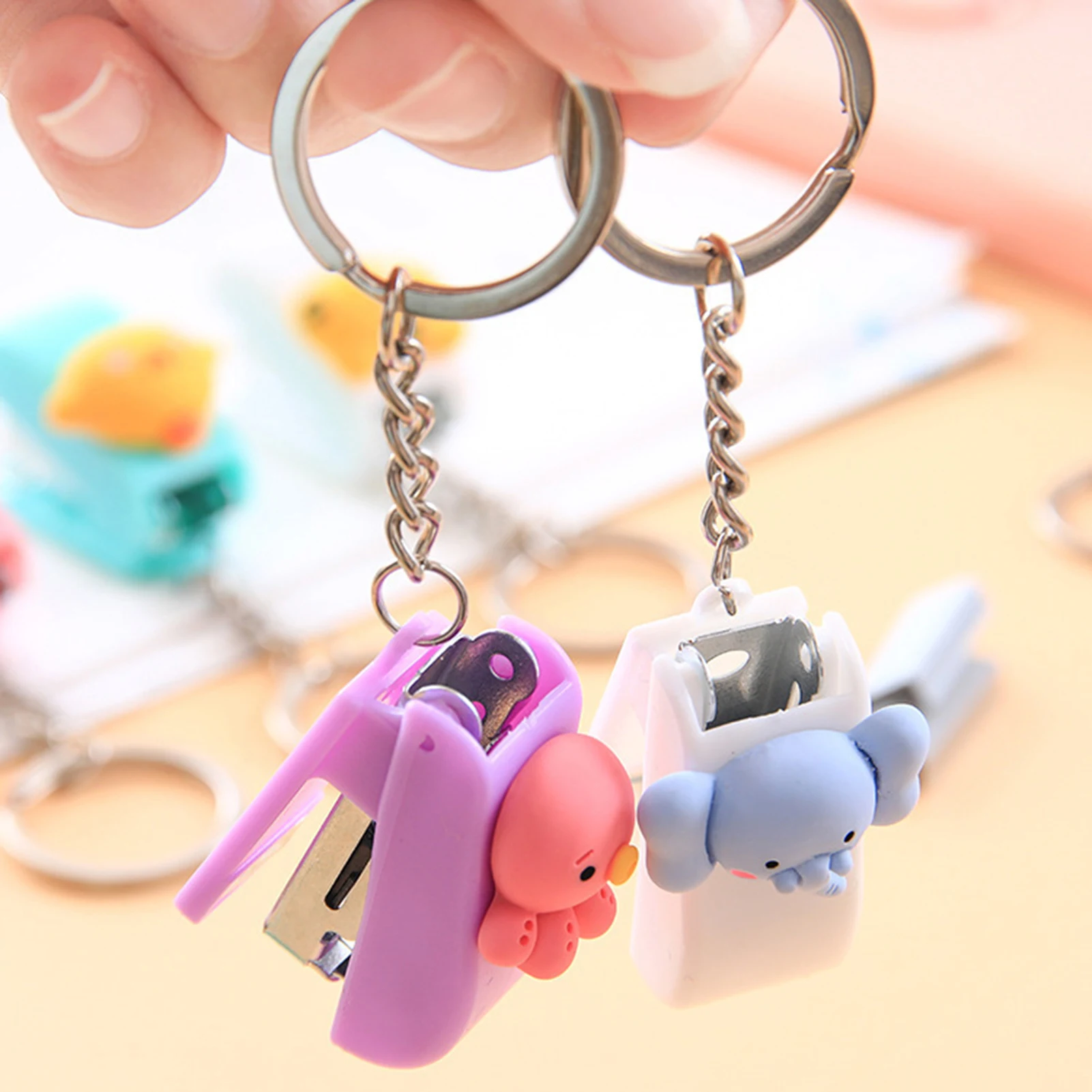 Cartoon Stapler Keychain Porta - Needle Book Organizer ulasan dan harga