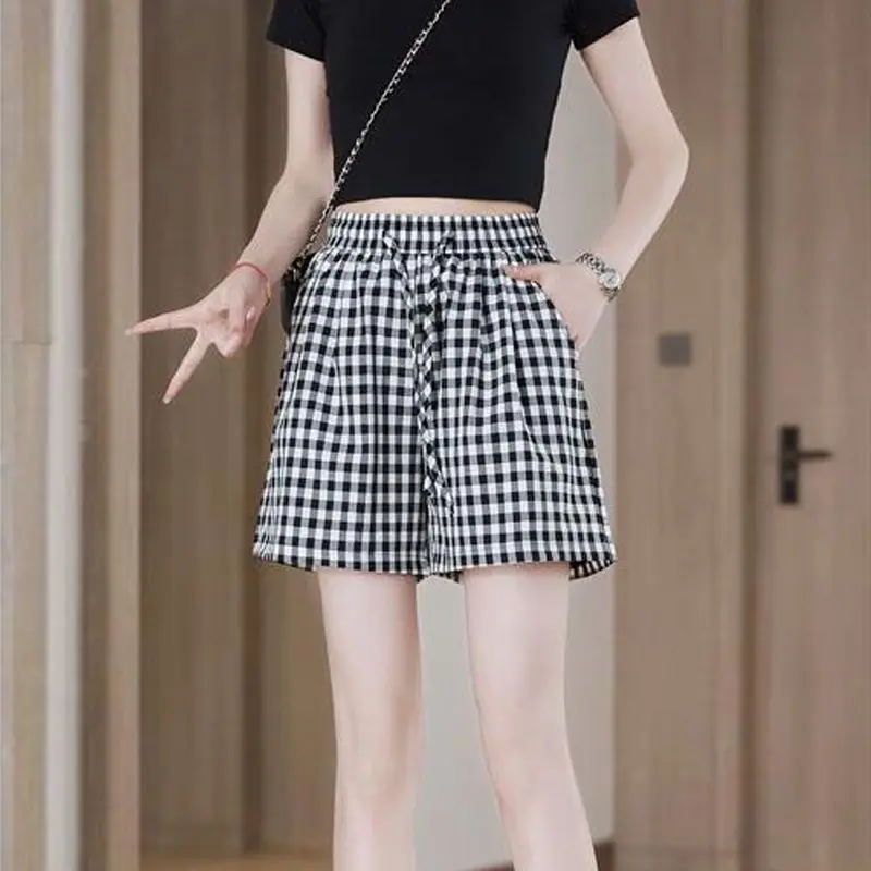 

Fashion Elastic Pockets Casual Plaid Wide Leg Shorts Female Clothing 2025 Summer New Loose Preppy Style High Waist Shorts