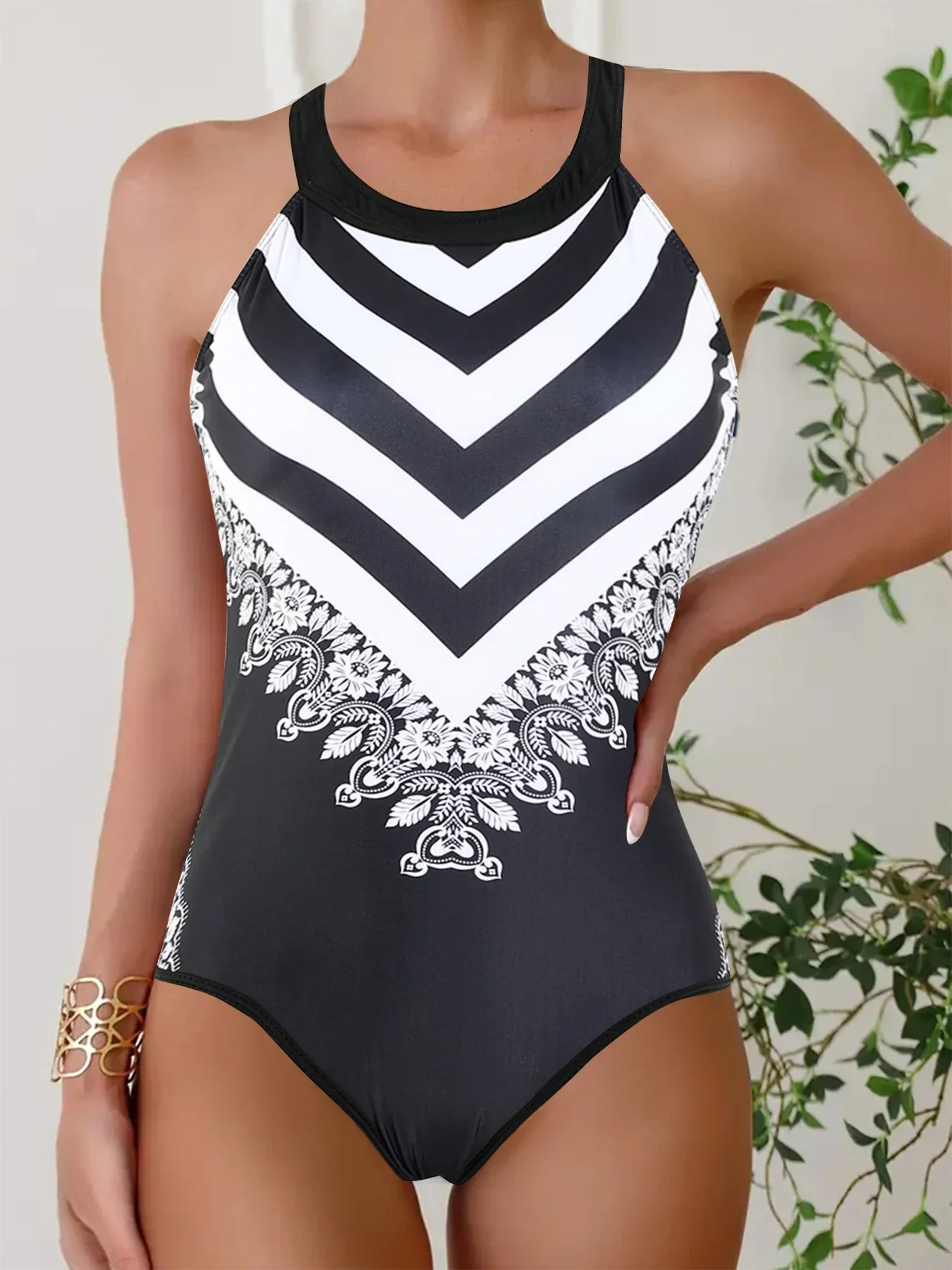 High Quality Summer Women's Swimsuit Fashionable Vacation Black and White Striped Neck Hanging Swimsuit Two-piece Set S-5XL