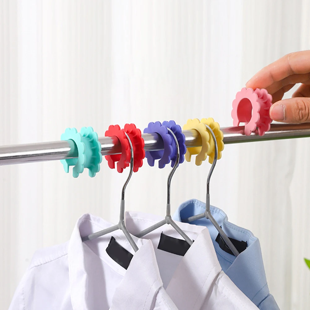 

5pcs Silicone Hanger Windproof Buckle Flower Shaped Non-Slip Grips Clothes Drying Fixing Clips Home Travel Use Retaining Ring