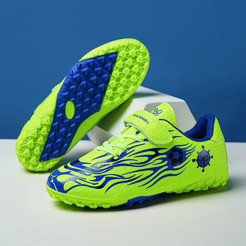 

Children Soccer Shoes Kids Football Boots Cleats Boys Lightweight Training Boots Youth Outdoor Futsal Shoes Non-slip Sneakers