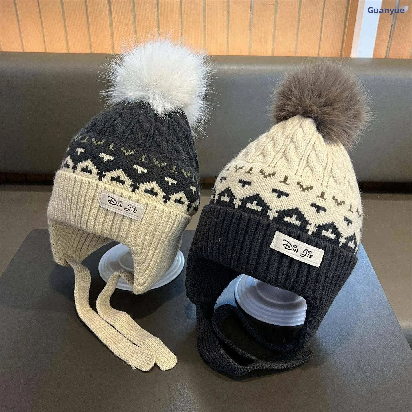 

Вязаная детская шапка, зимняя теплая шапка с защитой ушей, шапка с милым мультяшным рисунком для мальчиков и девочек, шерстяная вязаная шапка, модная повседневная шапка