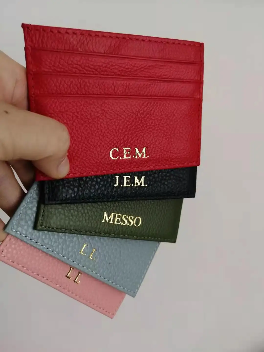 Kreditkartenetui aus Leder, individueller Initialenhalter, personalisierte Initiale, schlanke Geldbörse, Monogramm, Namensbrieftasche, Kartenhalter, DIY, Weihnachten – Detail 16