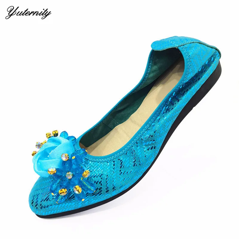 Hot Selling Cow Leather With Flower Rhinestone Women Shoes European Spring Office Lady Flats Shoes For Party Size 35-44 On Sale