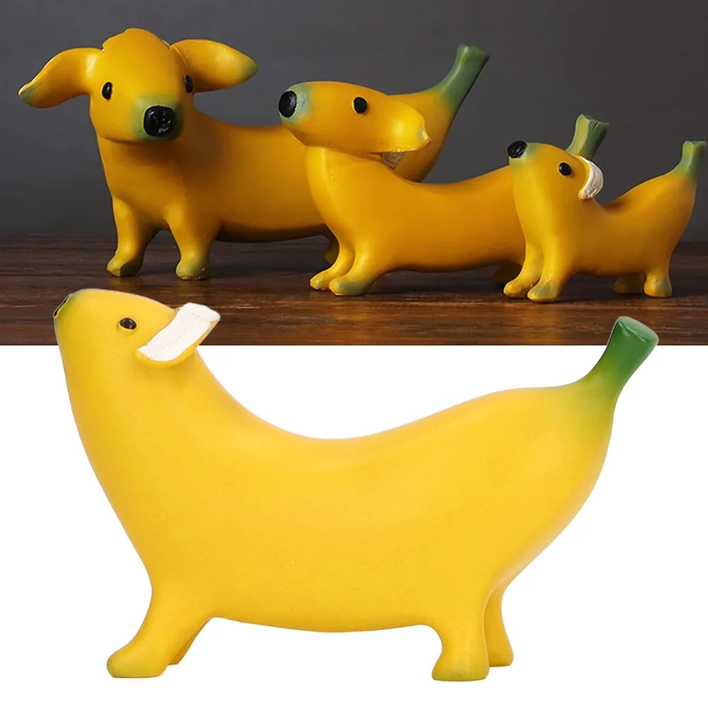 Funny Resin Banana Dog Sculpture Yellow Lightweight Banana Dog Statue Small Size Resin Dog Ornament for Garden