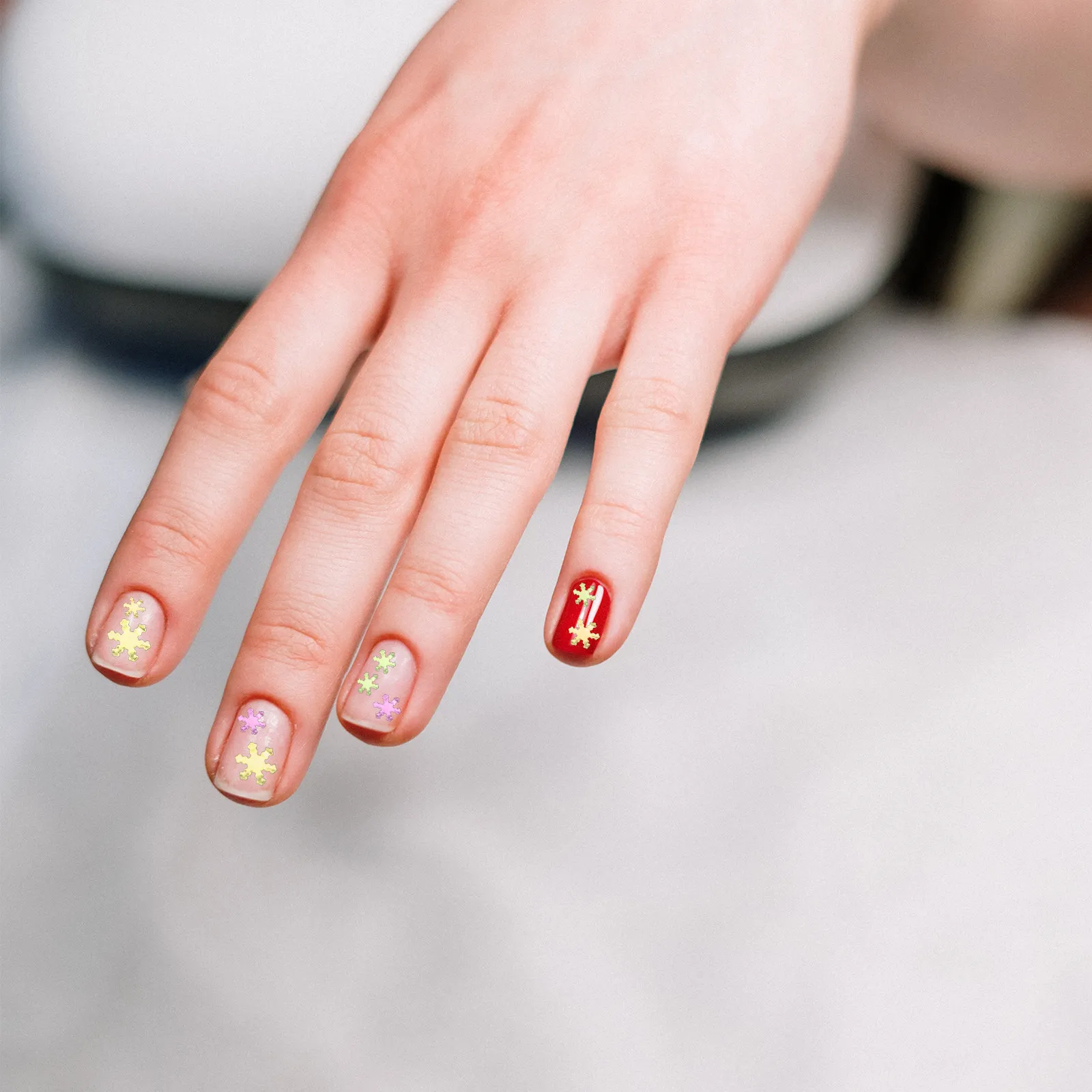 

5 коробок профессиональных ультратонких металлических блесток для маникюра в форме снежинок, компактный портативный набор для декора ногтей для женщин