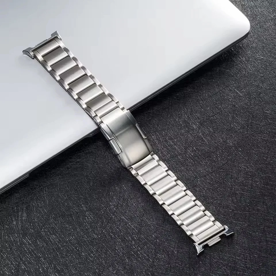 Pulseira de Titânio com Fecho Tartaruga de Três Elos para Samsung Galaxy Watch9/8 Classic