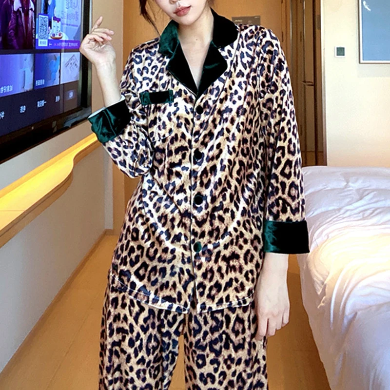 Women Velvet Pajamas Two Piece Set Long Sleeve Trouser Pijamas Suits Sexy Print Zebra Loose Casual Home Clothes Velour Sleepwear