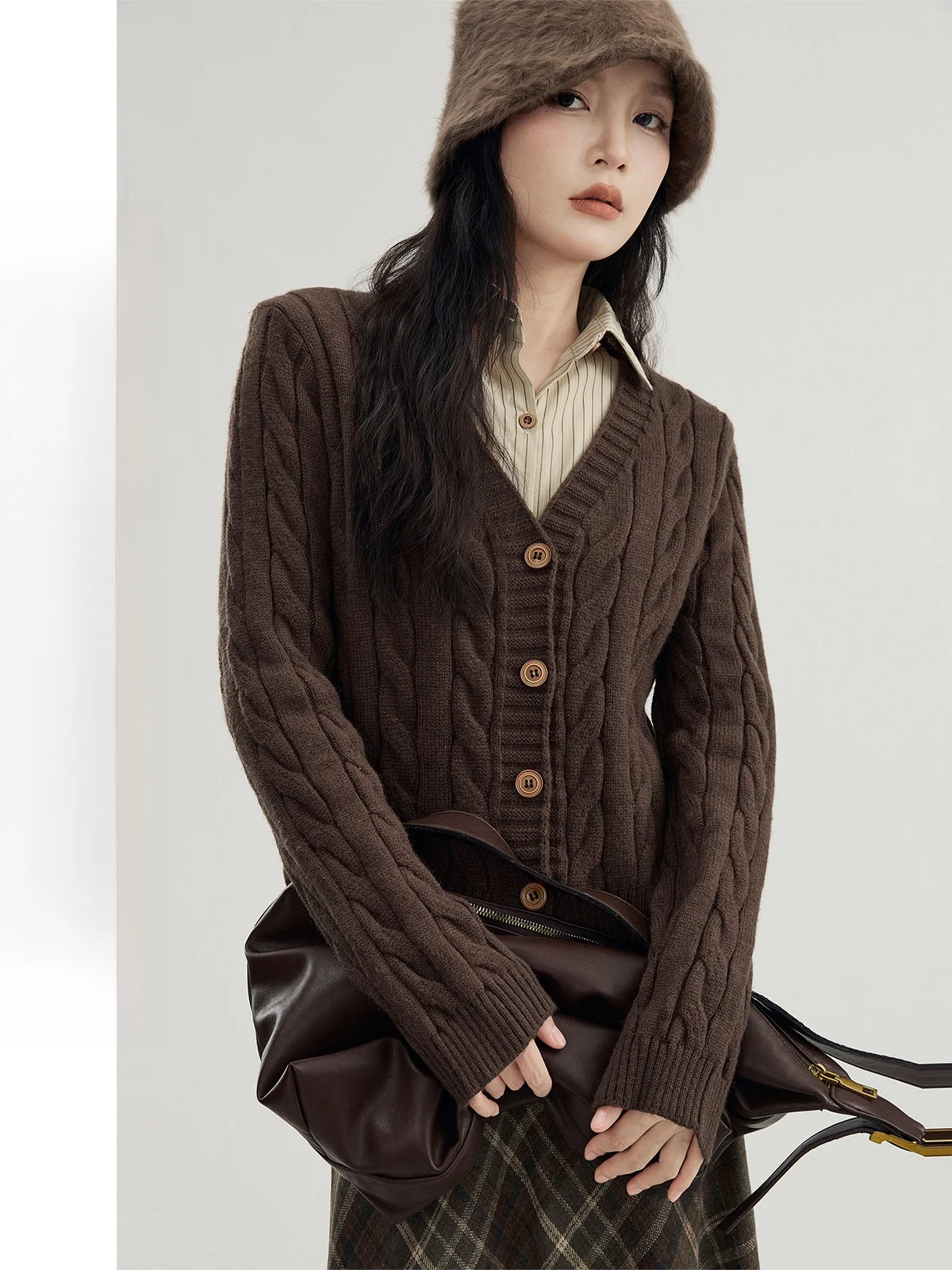 

Женский вязаный свитер Guier, весна-осень 2023, новинка 2024, трикотаж с кисточками, кардиган с подкладкой, джемпер стандартного кроя, длинный све