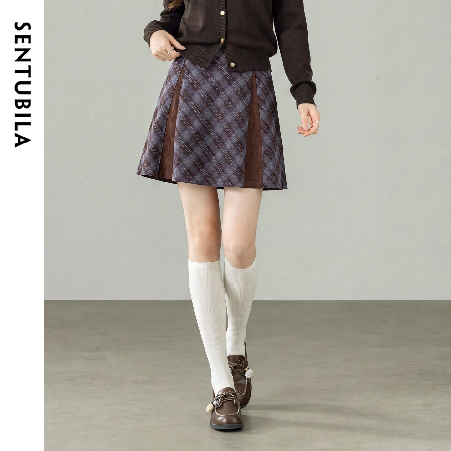 SENTUBILA Women A-Line Mini Skirt Preppy Style Diagonal Plaid Winter Petite Pleated Flattering Daily Commuter Skirts 163QK8336