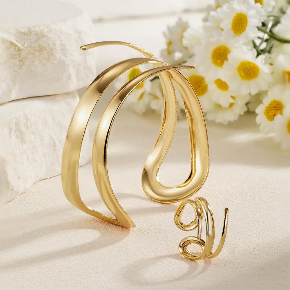 

Trendy Exaggerated Spiral Cuff Bracelet Gold Silver Smooth Bracelet and Ring Set Metal Open Bangle Jewelry for Women