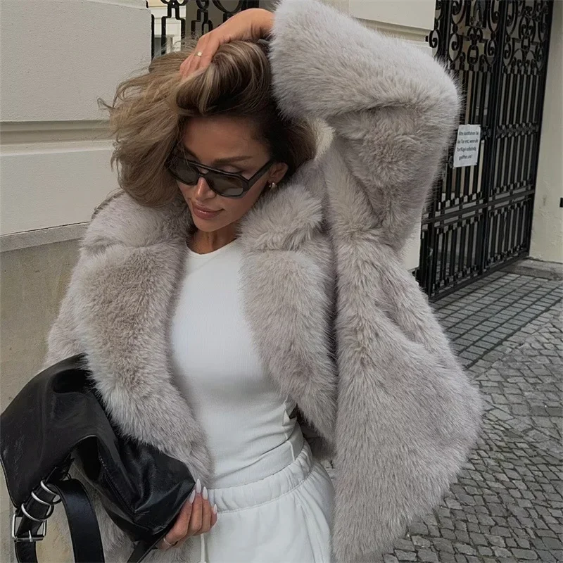 

For Female Chic Lady Artificial Fur Coat New Winter Warm Women's Faux Fur Jacket Comfortable Suit Collar Pockets Eco Fur Coat
