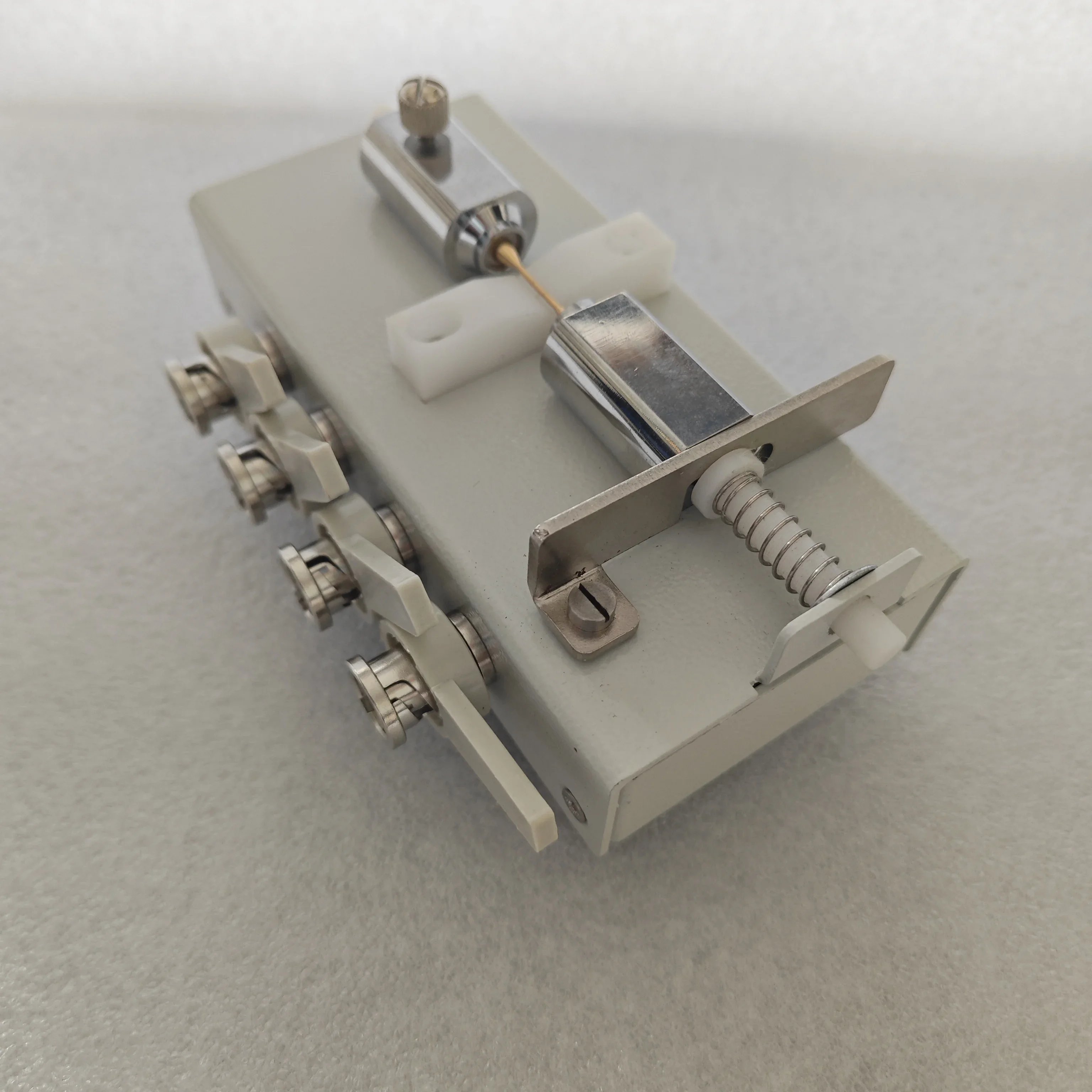 

TH26008A SMD Test Fixture | LCR Bridge Meter Fixture for SMD Component Capacitance Inductance Resistance Testing