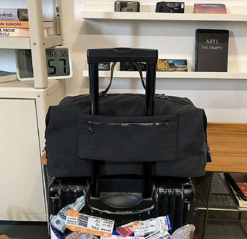 2026 الكورية الجديدة الرجال النساء موضة خمر سعة كبيرة السفر واق من المطر حقائب كتف قماش الرياضة اللياقة البدنية حقيبة كروسبودي