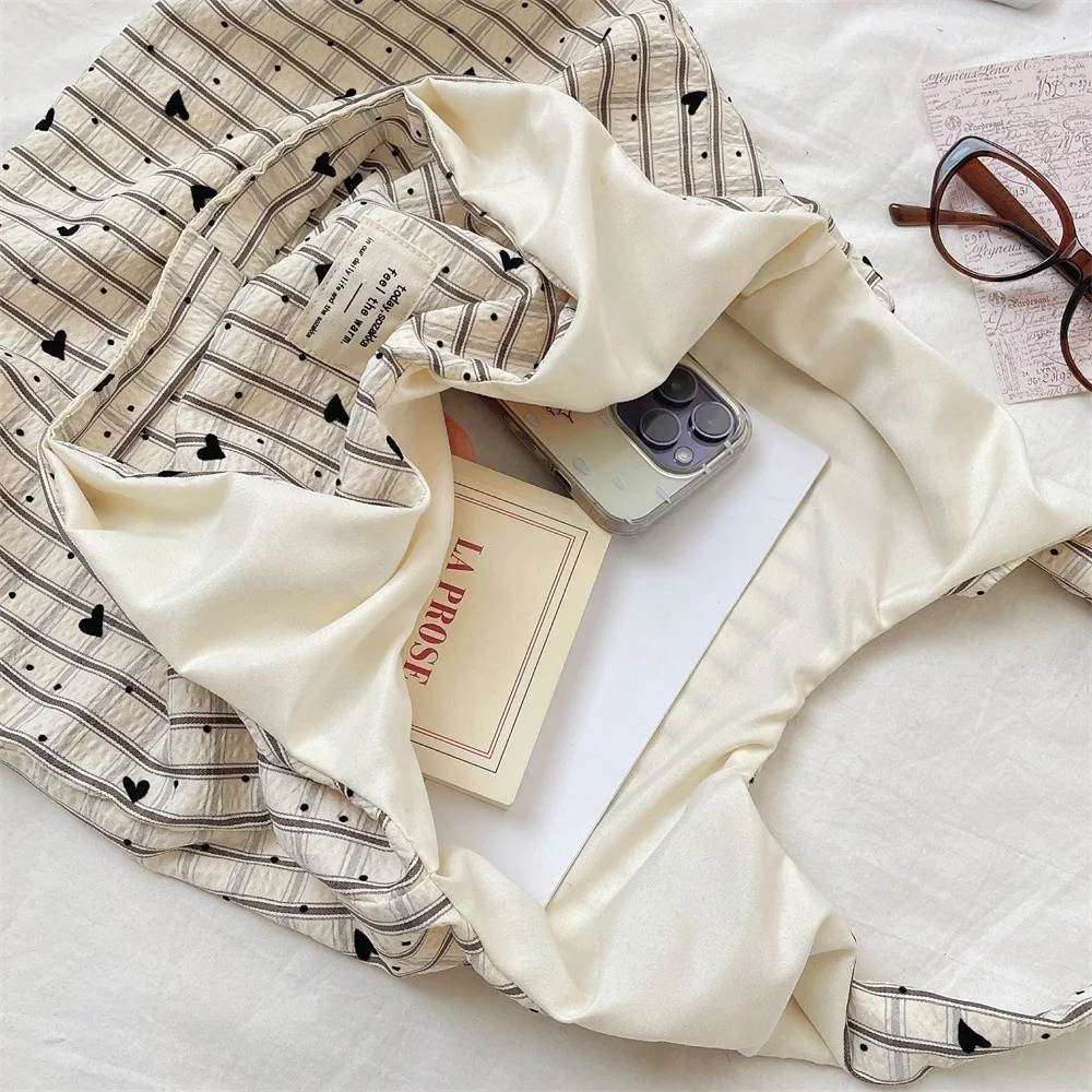 

Casual Elegant Ladies Handbag Checkered Heart Pattern Large Capacity Shoulder Bag Korean Style Canvas Bag for Women