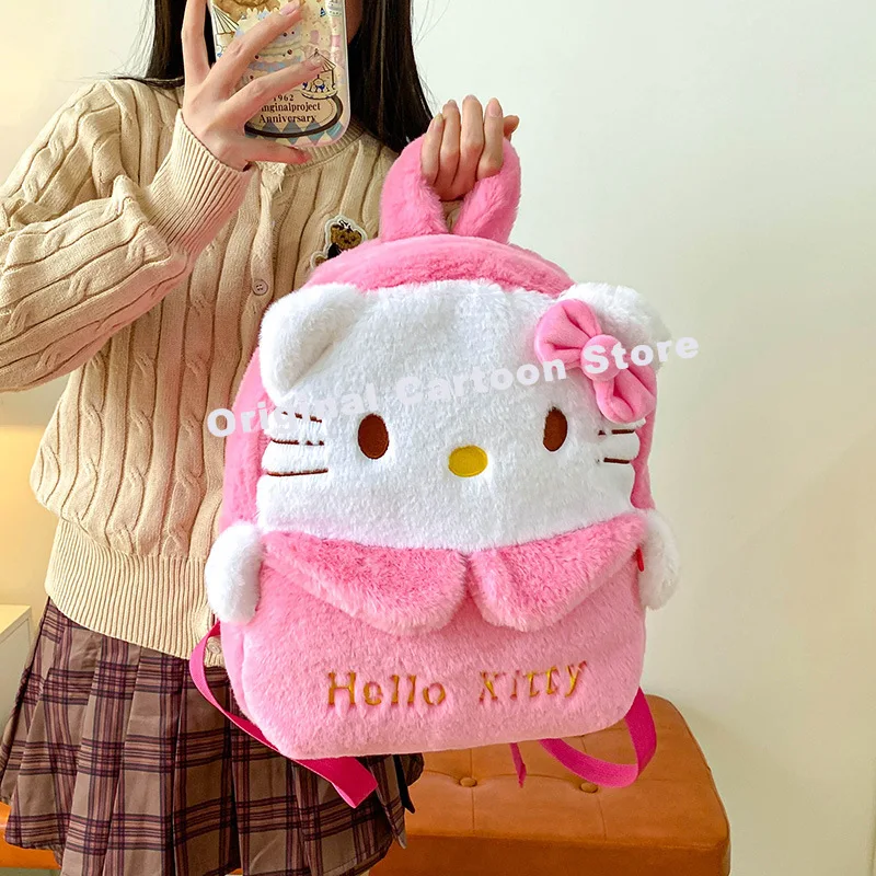 กระเป๋าเป้สะพายหลังลายสุนัขอบเชยกระเป๋าเป้การ์ตูน Hello Kitty SANRIO Kuromi น่ารักผ้ากำมะหยี่ขนาดใหญ่ใส่พุดดิ้งสุนัขของขวัญสำหรับเด็กผู้หญิง